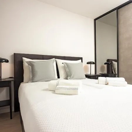 Triumphus Apartment